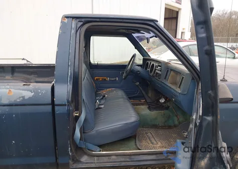 1988 Ford Ranger z USA, uszkodzony, nr VIN 1FTBR10C9JUD74017